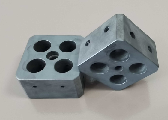 Tension de claquage en céramique de nitrure de silicium SI3N4 des véhicules à moteur 20-25KV/mm