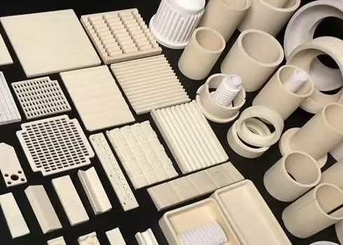 3000 MPa Résistance à la compression Al2O3 céramique à expansion thermique 7,2 X 10-6/K