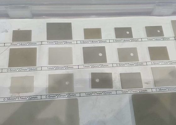 Substrate céramique lisse au nitrure d'aluminium pour une constante diélectrique de 8 à 9