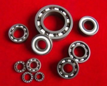 3.2 G/cm3 Densité Boules en céramique SI3N4 noir/gris avec résistance à la fracture de 6,1 MPa